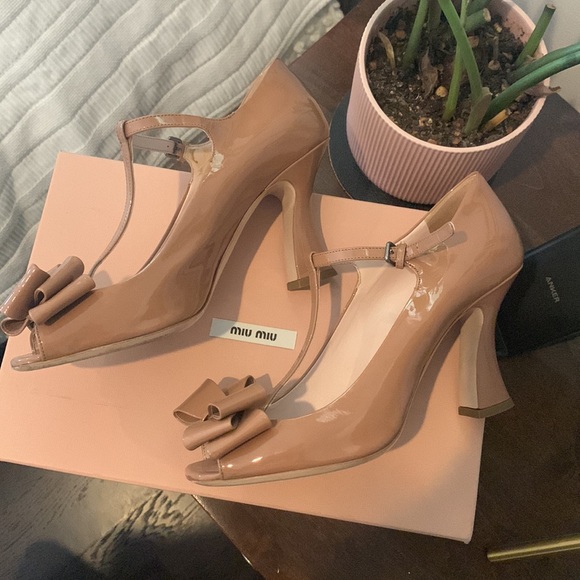Miu Miu patent tan leather Mary Jane with peep toe and bow - Picture 3 of 6